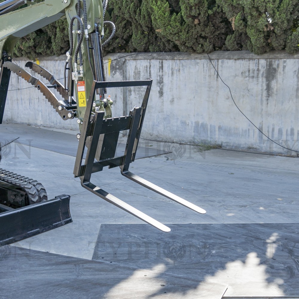 TYPHON TERROR XXV Pallet Fork Attachment for 2.5–3 Ton | Adjustable Stabilizer