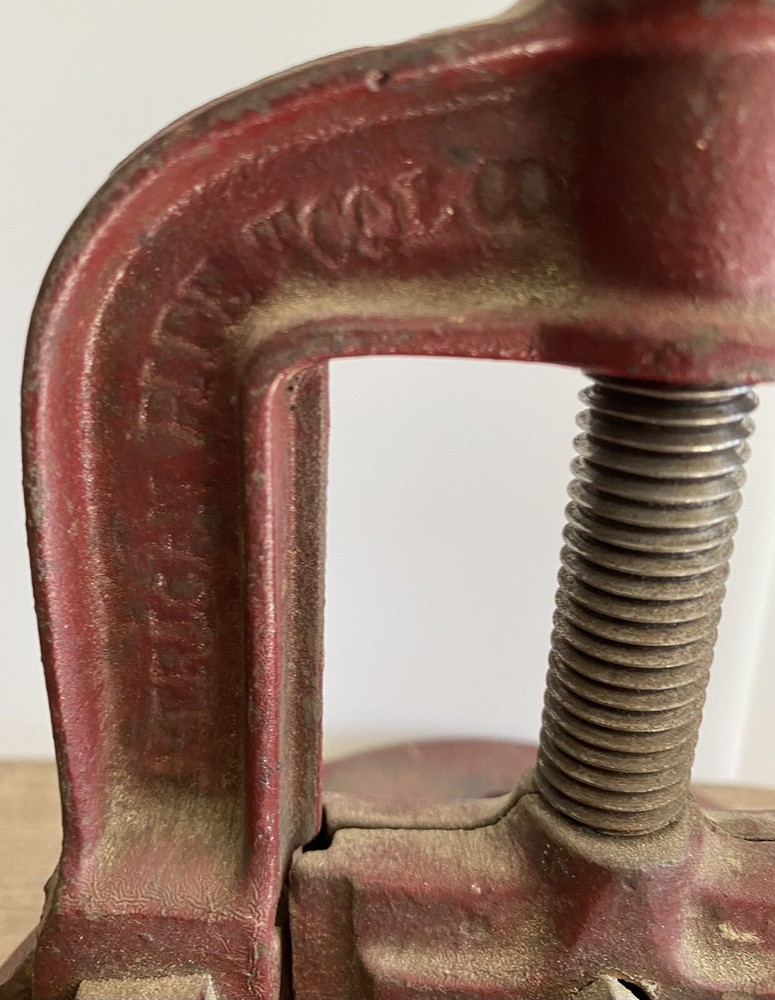 Vintage American Pipe Tool Co. Vise Cast Iron Chicago