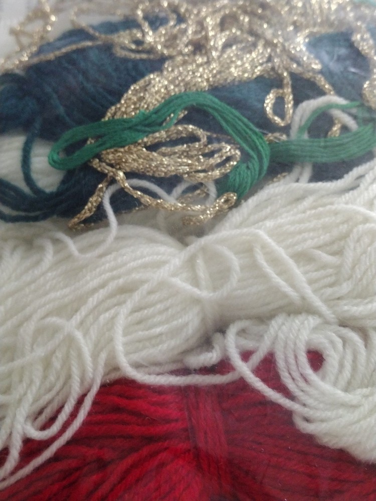 CHRISTMAS TREE TISSUE BOX BY NANCY DORMAN PLASTIC CANVAS KIT