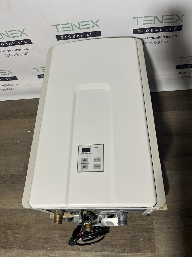 Rinnai V75iN Indoor Tankless Water Heater 180k BTU Natural Gas (B-29 #1644)