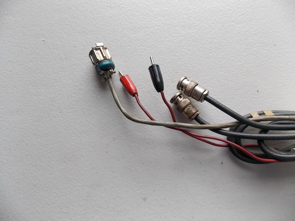 WAVETEK R1A FILTER WITH 3 COAXIAL ADAPTERS AND PROBE