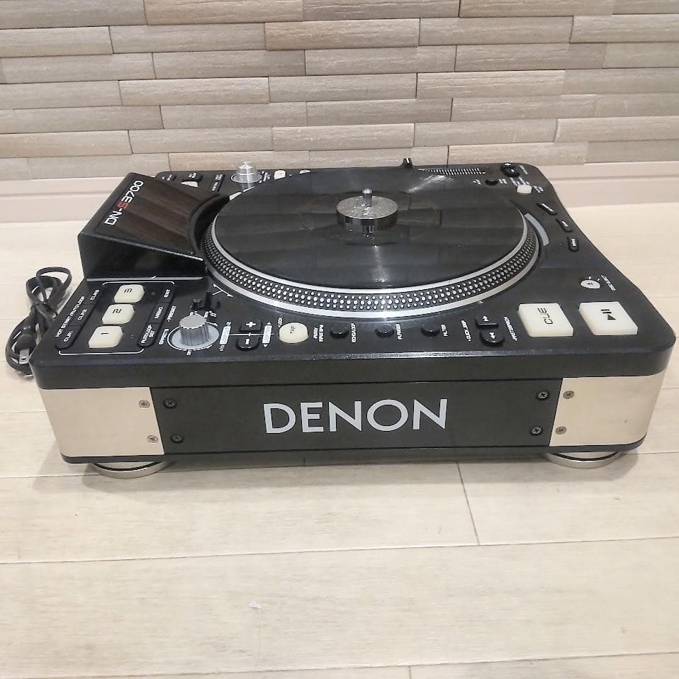 Denon DN-S3700 USB Media and CD Player Deck Motorized DJ Turntable