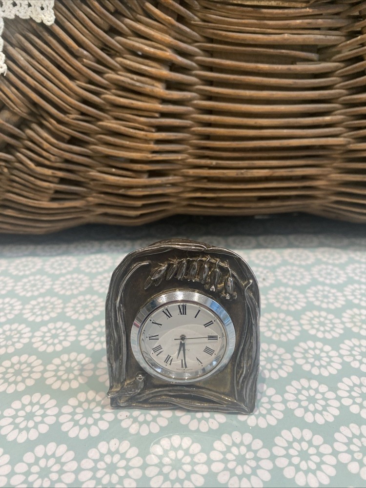 Silver Scenes Mini Clock Silver Plated Engraved Charming (B1)