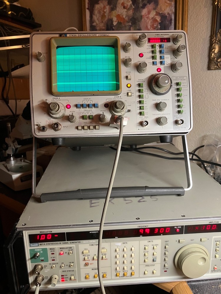 Fluke 6071A Signal Generator