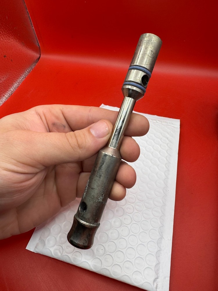 WGP Autococker Bolt