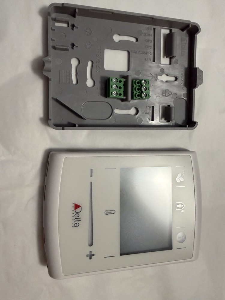 Delta Controls EZNS T100 B Thermostat