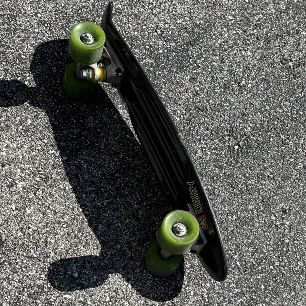 OBEY Complete Skateboard Black Deck Green Wheels Plastic Material
