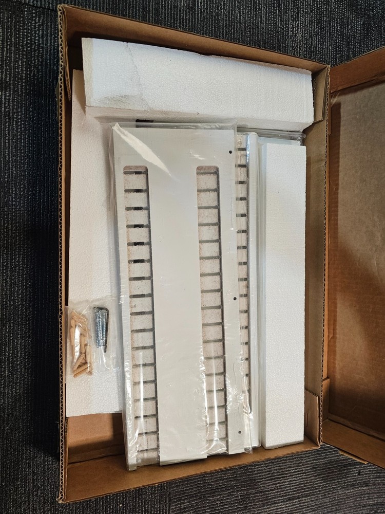 Amanda Blu 99230 Medium White Universal Spinner