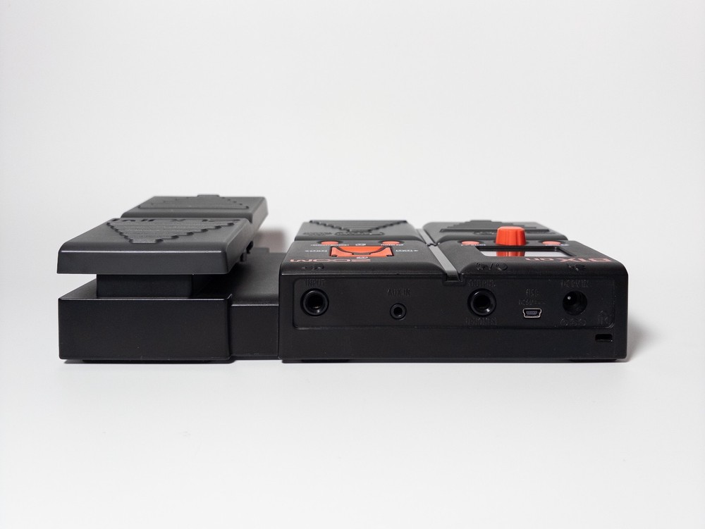 ZOOM B1Xon Bass Multi Effects Processor Pedal w/ Expression Tested