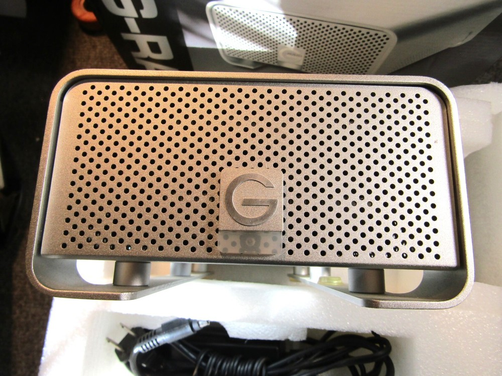 G-RAID G-Tech Professional Strength FireWire Storage ~ 500 GB ~ works ~ w/disc