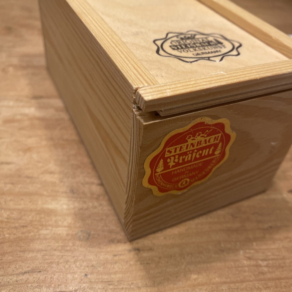 Steinbach Nutcracker MINI 5 Inch Hunter With Rifle & Box Germany EUC