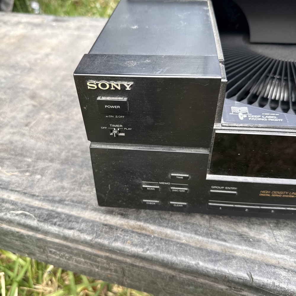 Sony 100 Disc CD Player Automatic Loading System CDP-CX151 Works Good. No Remote