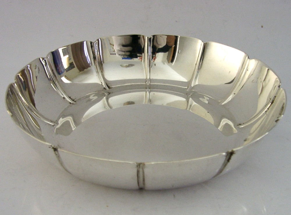 BEAUTIFUL IRISH SOLID STERLING SILVER DISH BOWL 1995 DUBLIN 142g