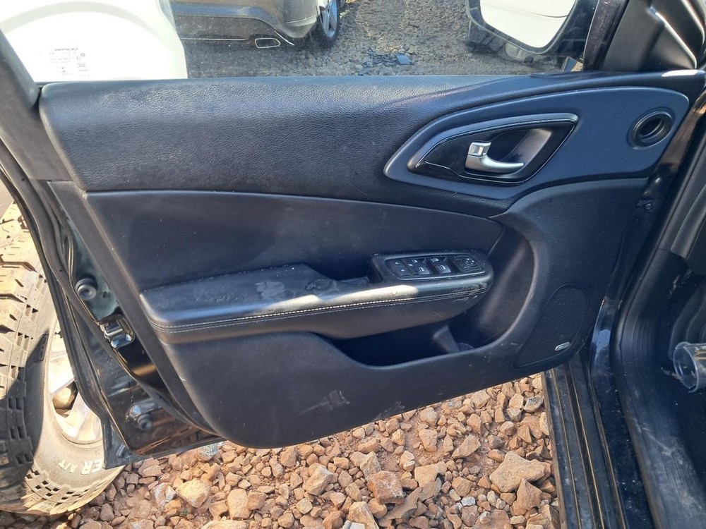 200 2015 Glove Box 4866432