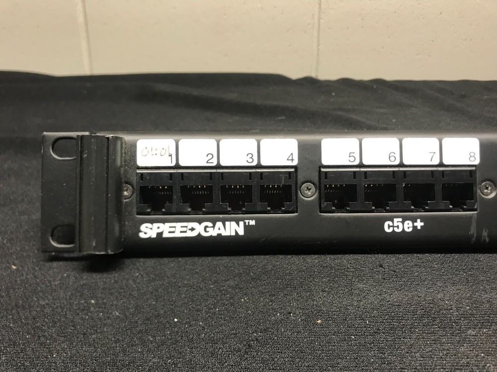Hubbell Speedgain c5e+ 24-Port Patch Panel P5E24UE