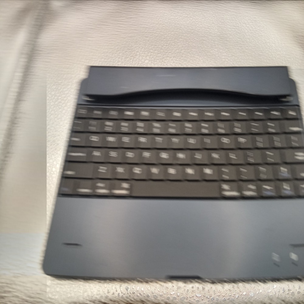 Wireless Bluetooth Keyboard Model No. KB1301 5v