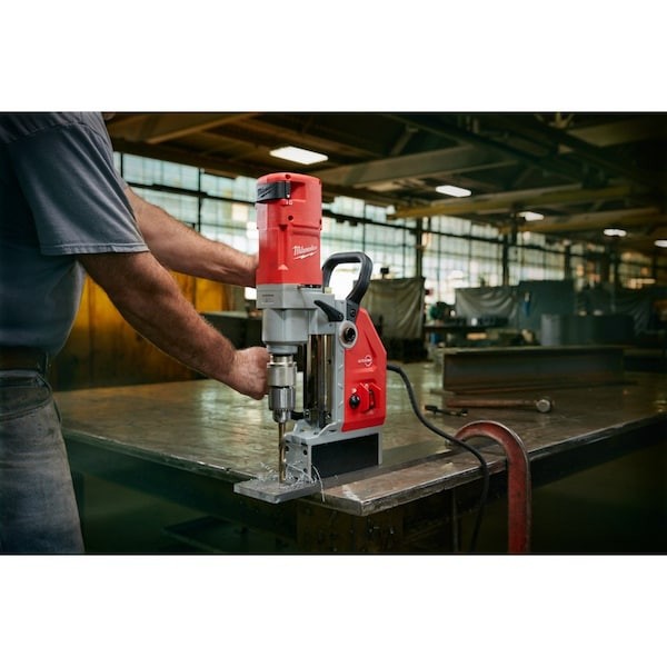 Milwaukee Tool 4272-21 1-5/8" Electromagnetic Drill Kit