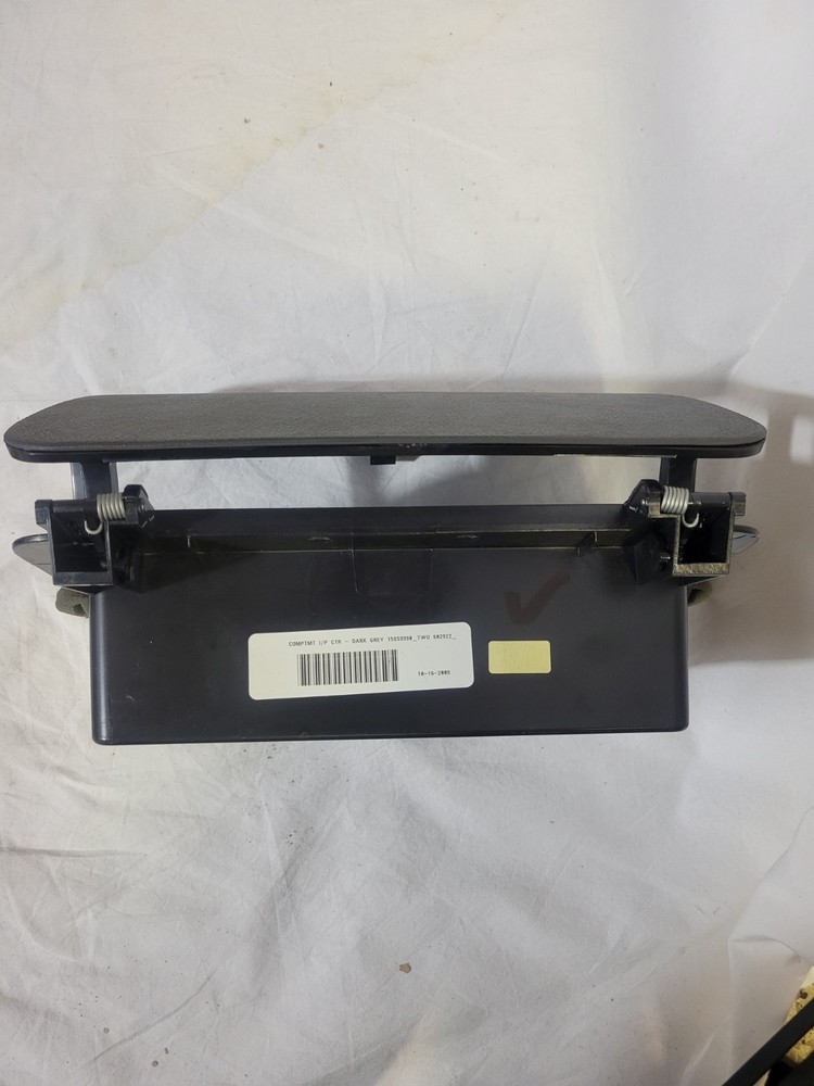 2006-2011 Chevrolet HHR Front Upper Dash Center Storage Compartment