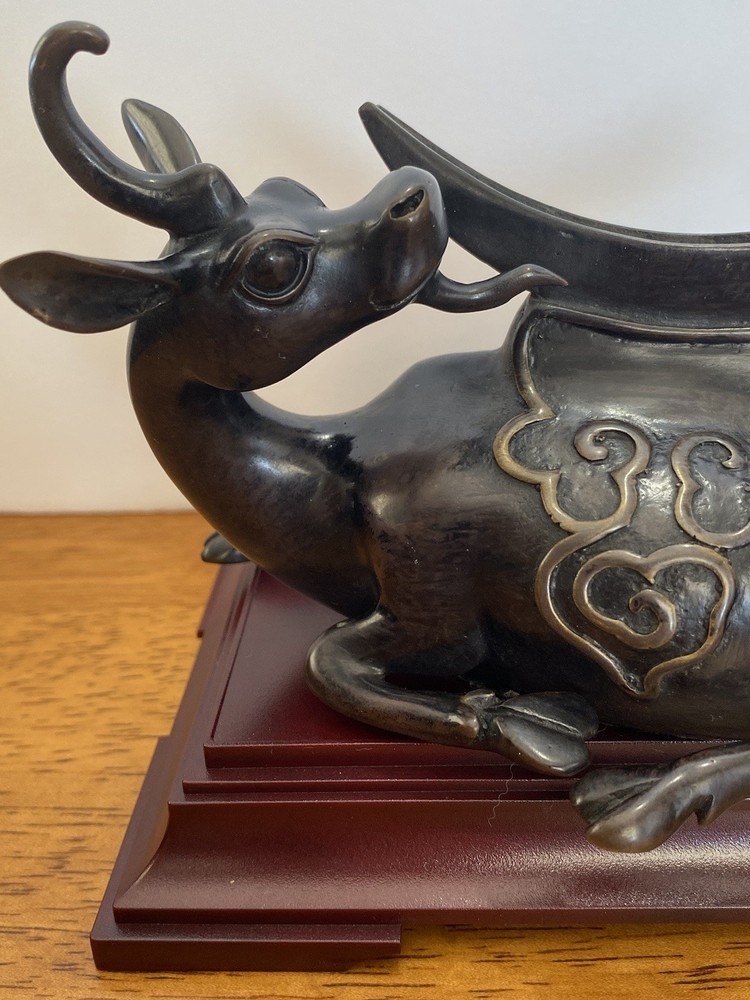 Chinese Ross mirror stand with mirror