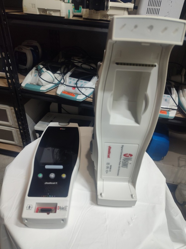 MASIMO RADICAL-7 PULSE OXIMETER With New Accessories