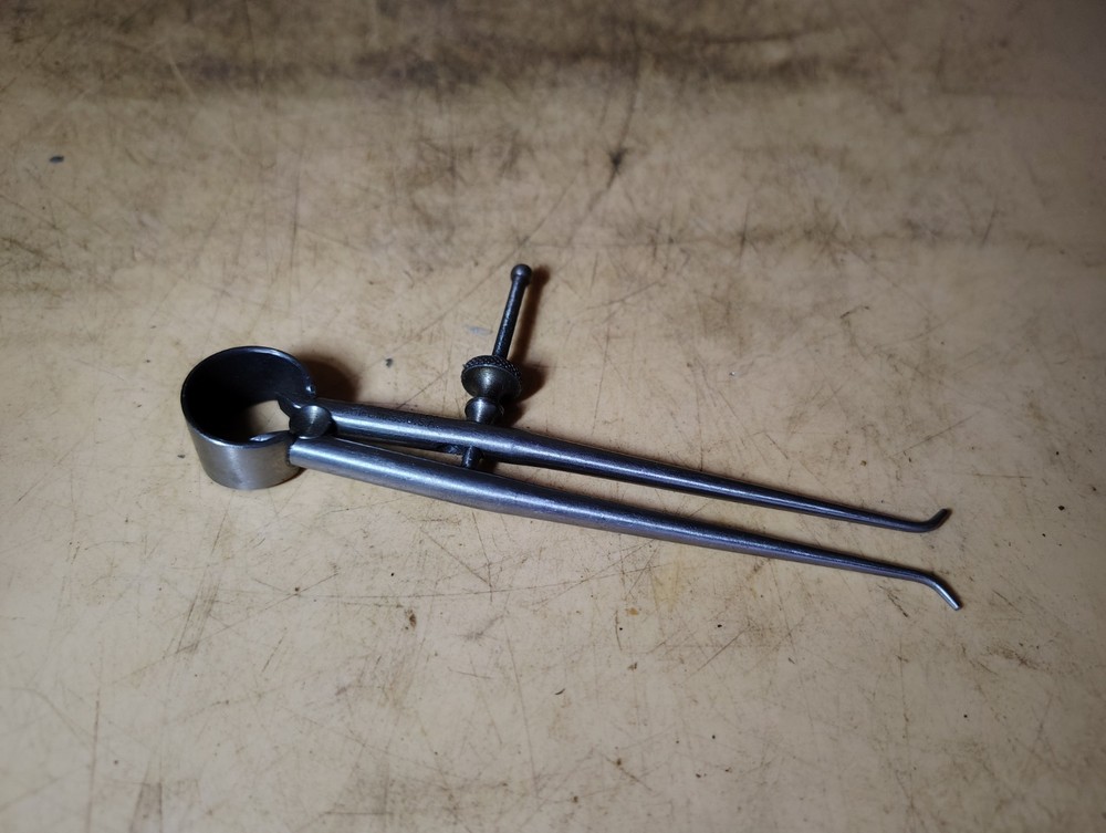 Starrett 4" Spring Joint Inside Divider Caliper Round Leg