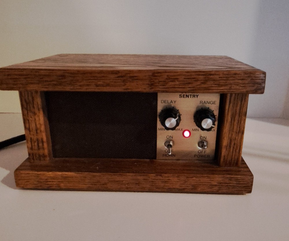 Vintage ASTRO GUARD INDUSTRIES Alarm System Controller/Detection