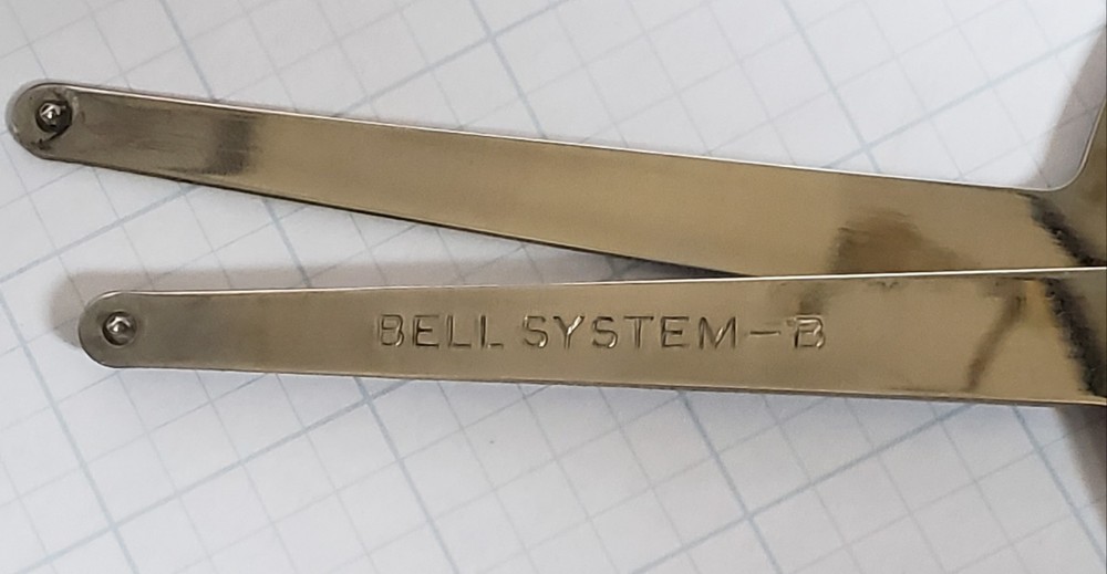 General Machine Product Strand Corner Pull Bisector Bell System B Leather Case