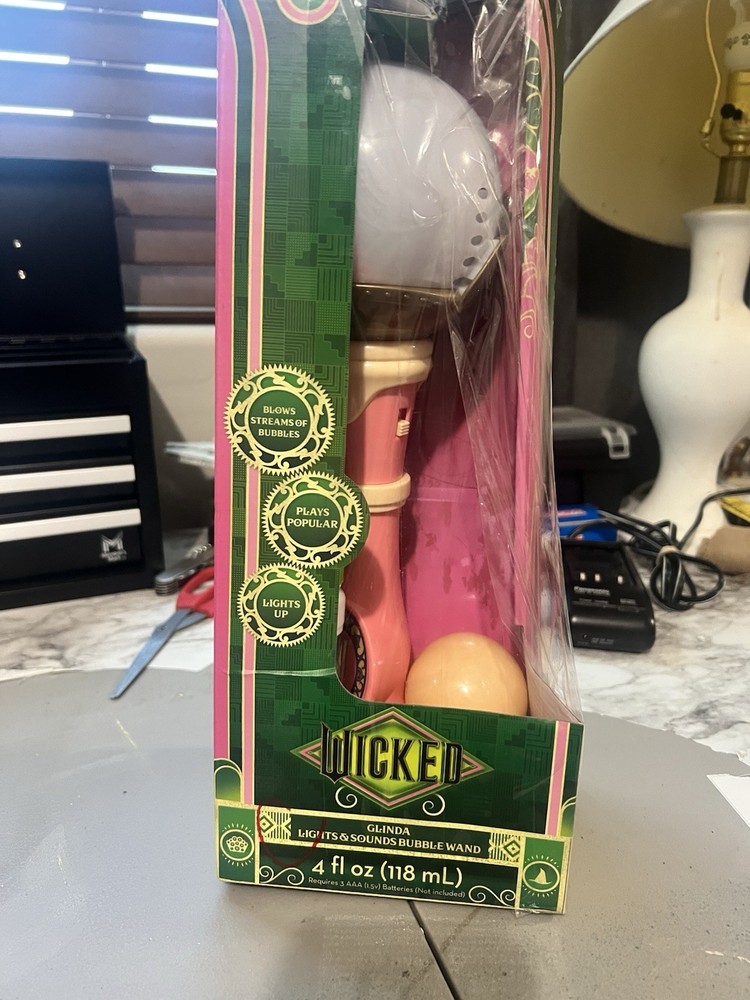 Wicked Glinda's Bubble Wand