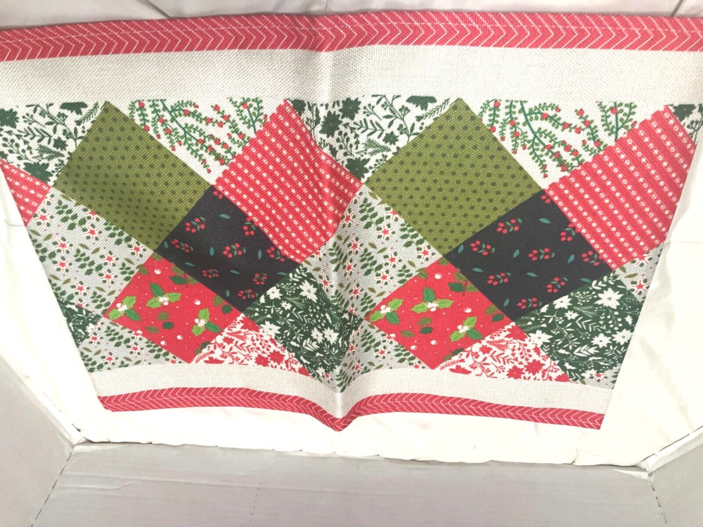 NIP CHRISTMAS PATCHWORK LOOK TABLE RUNNER 14" X 72" GREEN RED HOLLY
