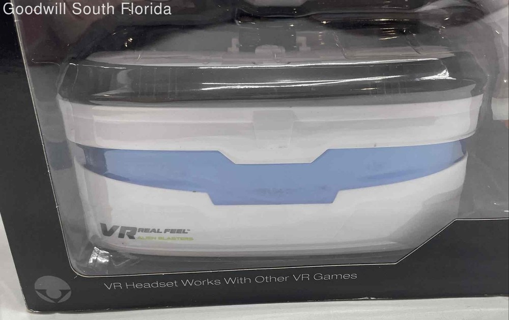 White VR Real Feel Alien Blasters 3D Reality Simulation Not Tested