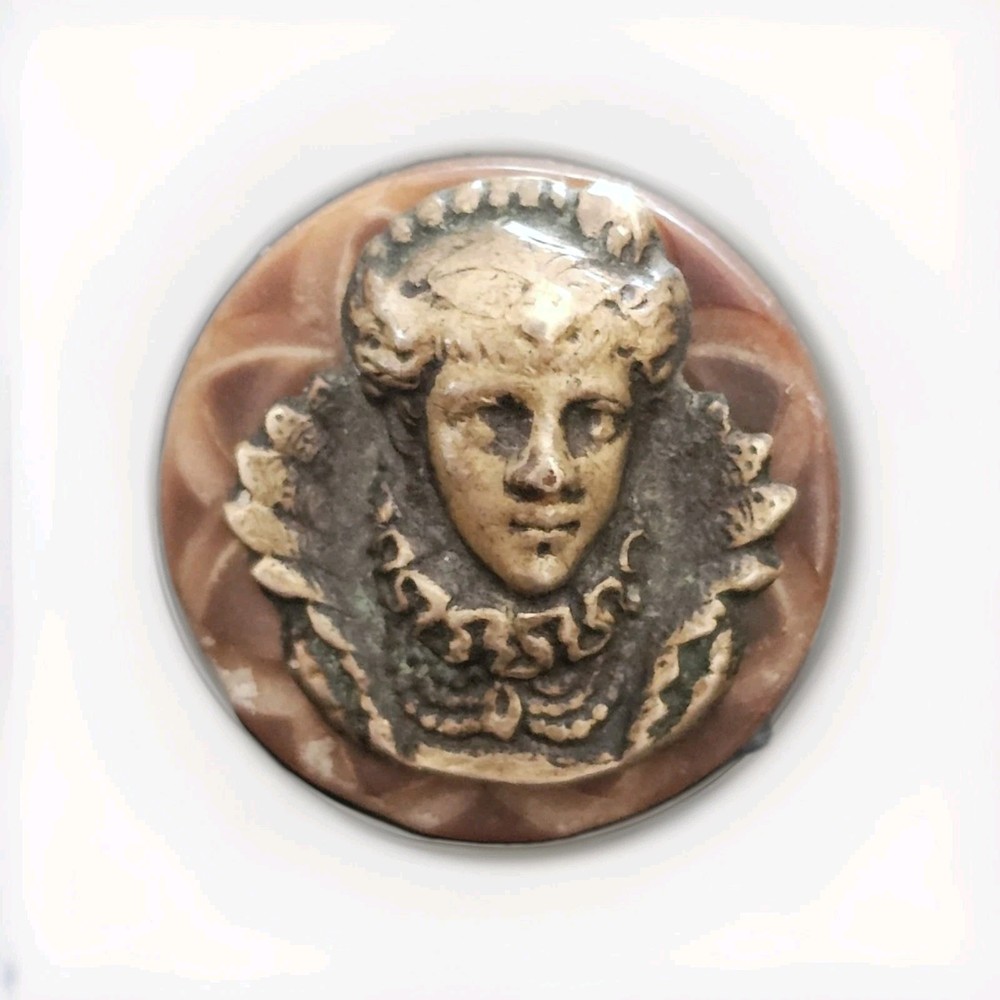 Antique Queen Elizabeth 1st 3D Bust Victorian Button