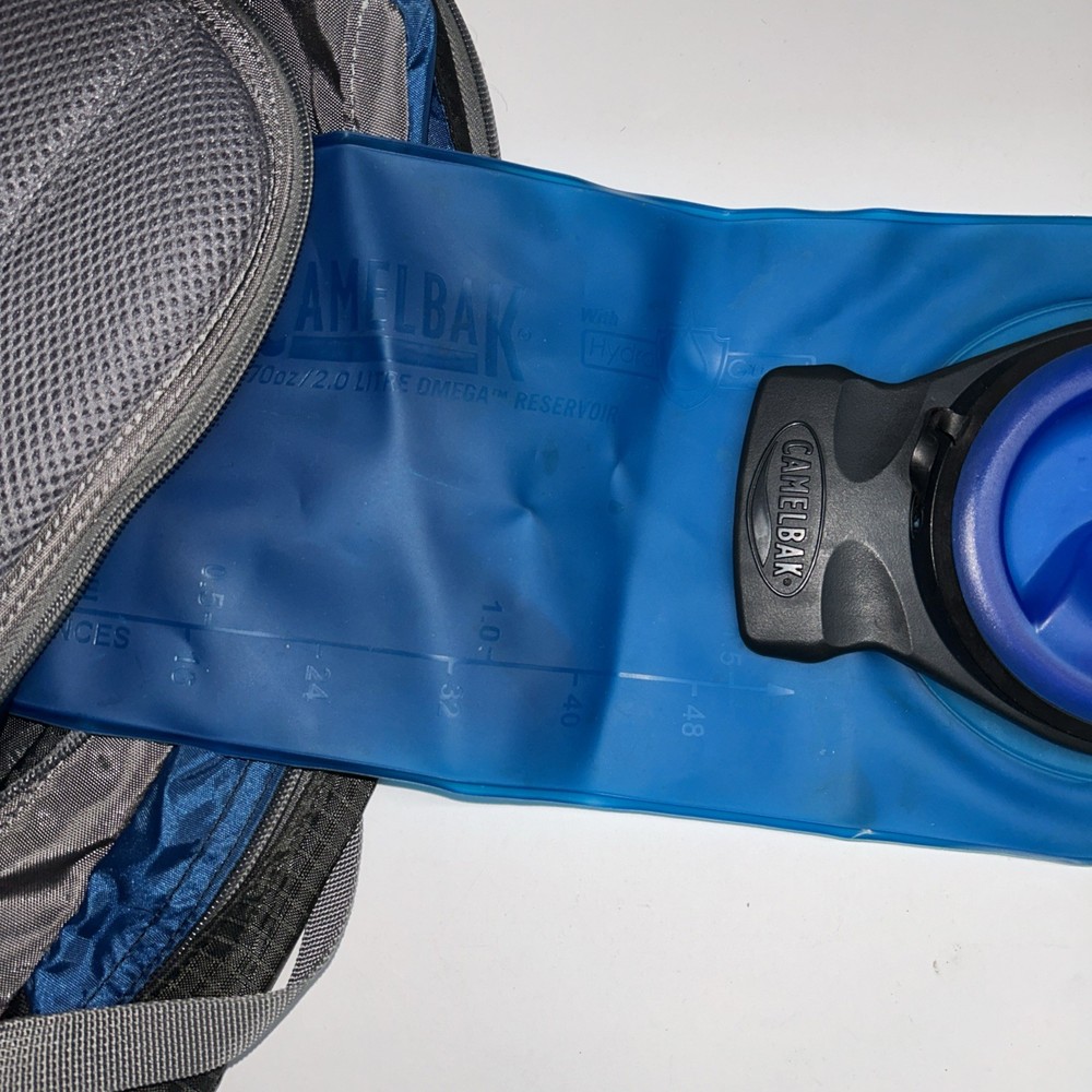 CAMELBAK Cloud Walker Hydration Backpack 70oz Black & Blue Hiking Pack