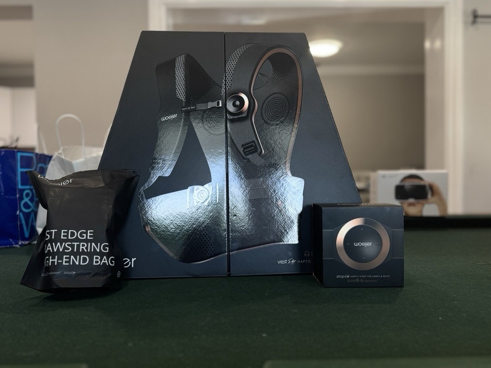 Woojer Edge Vest And Strap Bundle