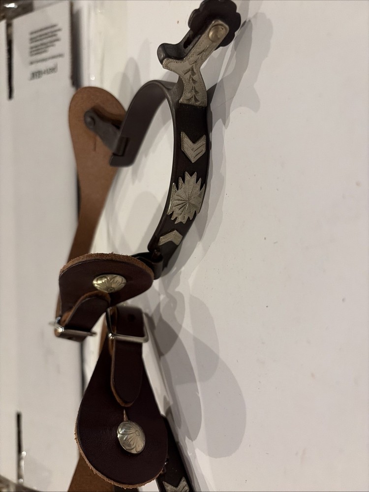 Weaver Spurs And Spur Strap Set