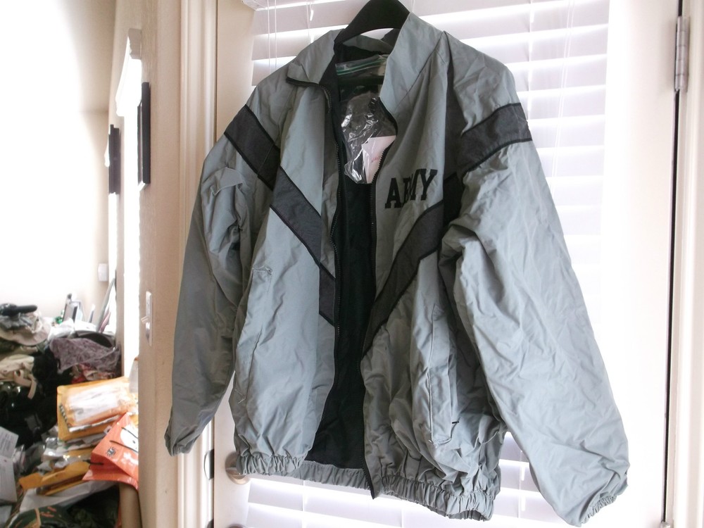 US ARMY IPFU JACKET SIZE LARGE - LONG
