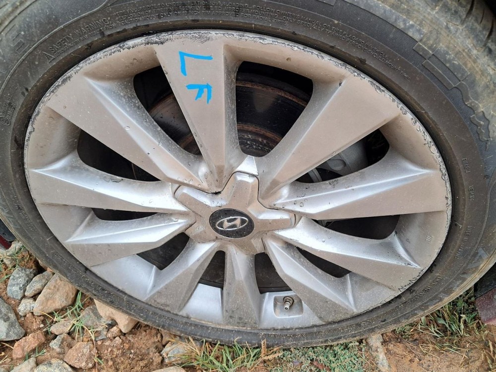 Fuse Box Engine Compartment Fits 14 AZERA 4806969