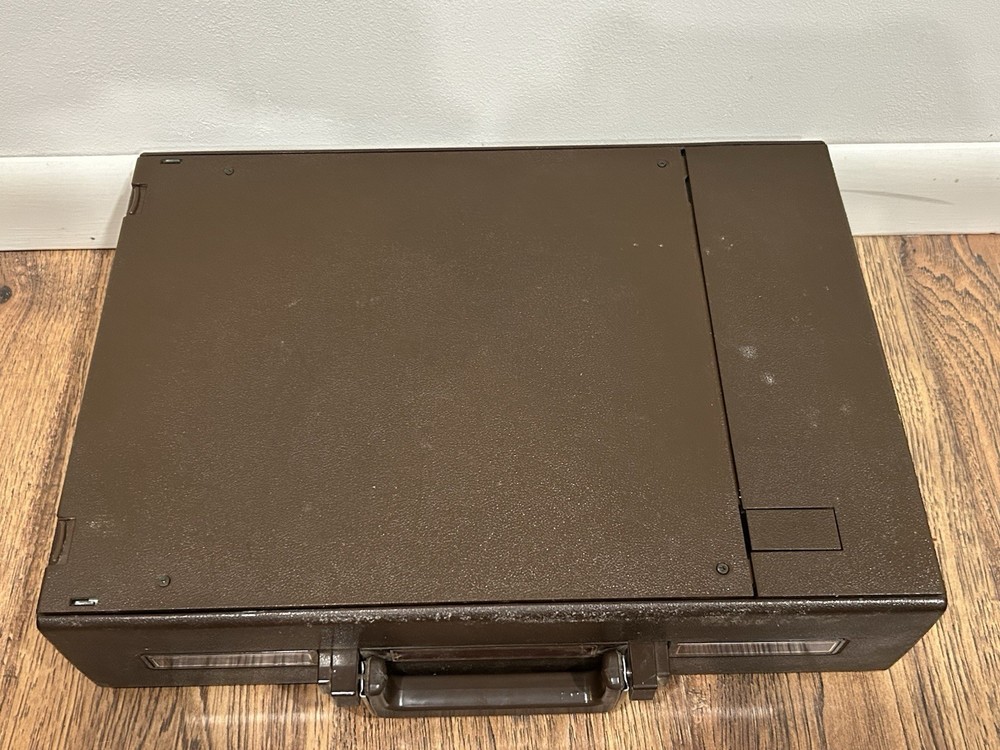 Vtg 3M Visual Systems 2000 AG Portable Overhead Transparency Projector WORKING