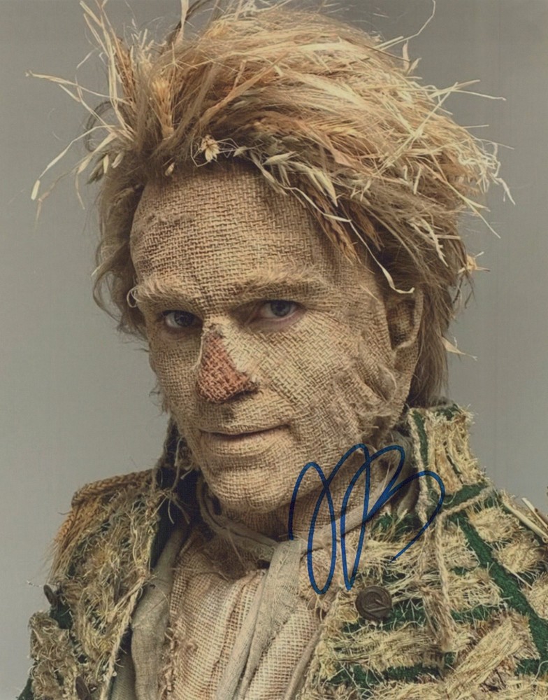 Jonathan Bailey (Wicked) signed 8x10 photo