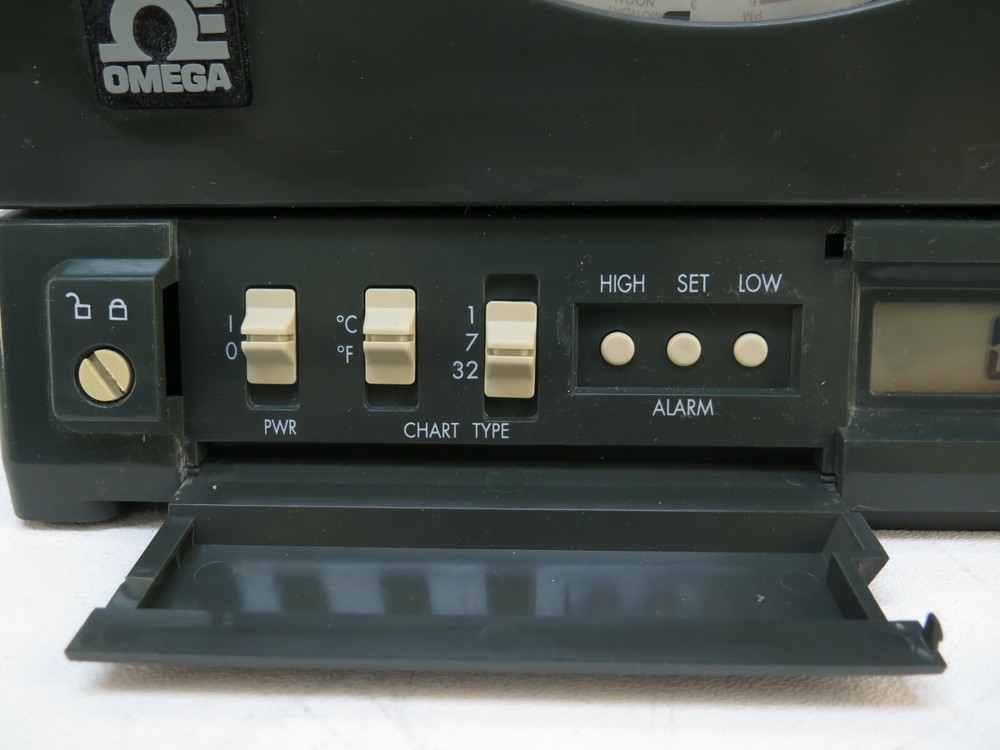 Omega CT 8" Circular Humidity Temperature Chart Recorder