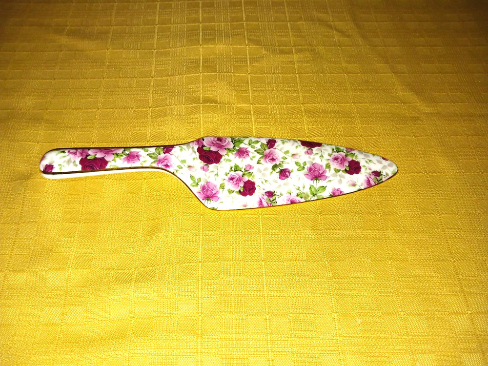 porcelain spatula wedding cake pie server rose design