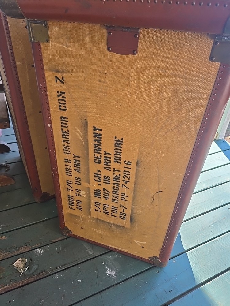 Hartmann Trunk From Ww2 Area Says Mun Germany On Back..missing One Handle
