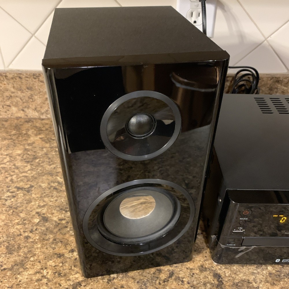 Philips Model BTM2180/37 USB/Bluetooth/CD Player Micro Stereo System w/ Speakers