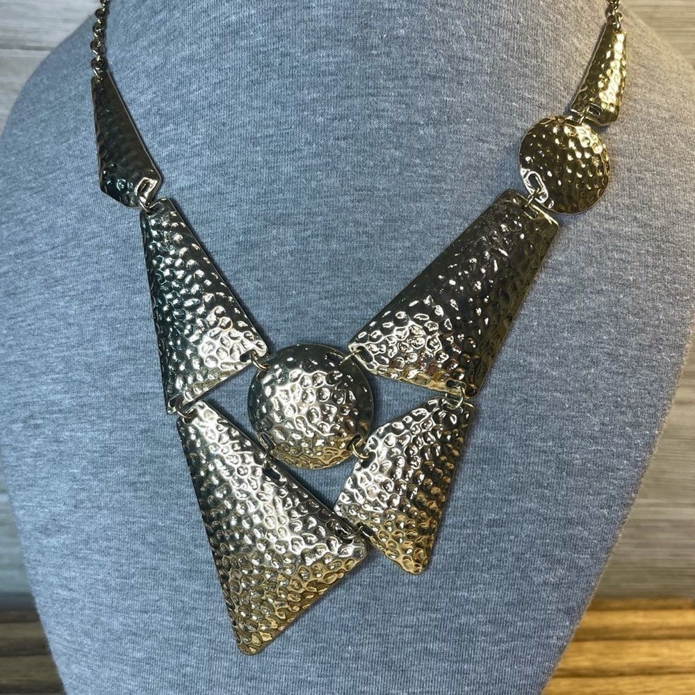 Golden geometric statement necklace