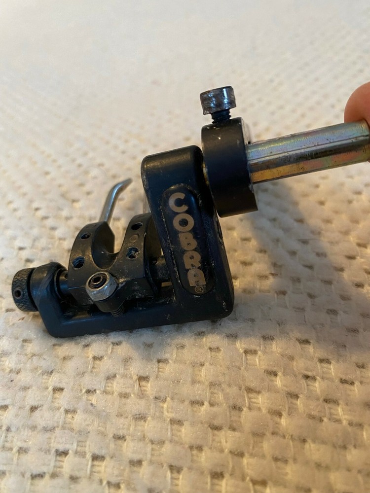 Cobra Dual Prong Flipper Rest