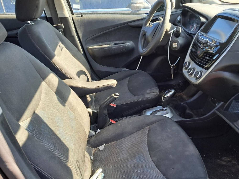 SPARK 2018 Glove Box 4849322