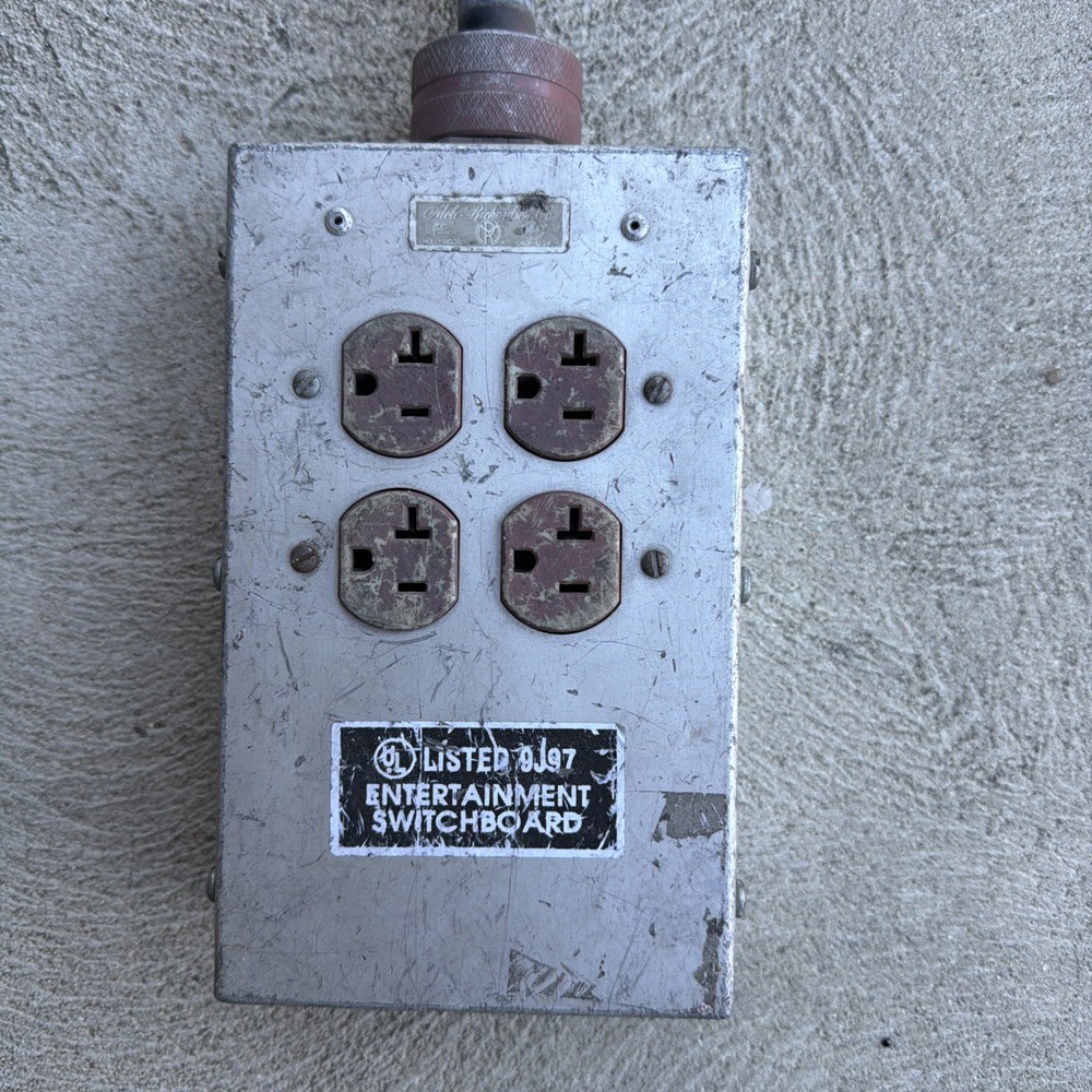 Mole-Richardson 60 Amp 6 Receptacle Box