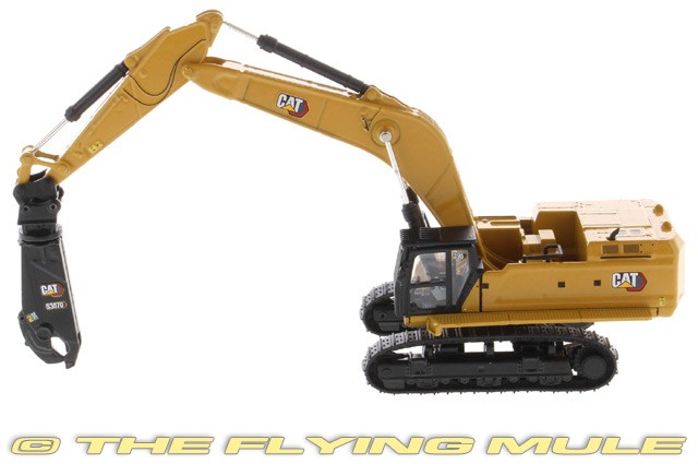 Diecast Masters 1:87 395 Excavator w/3 Work Tools