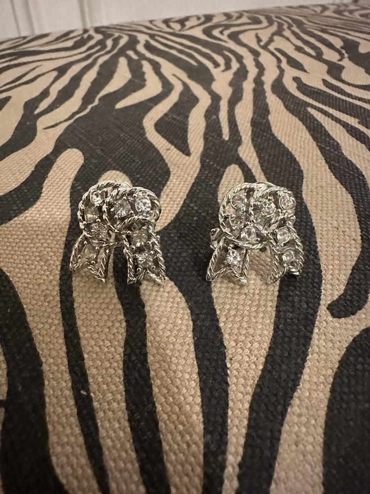 vintage clip on earrings