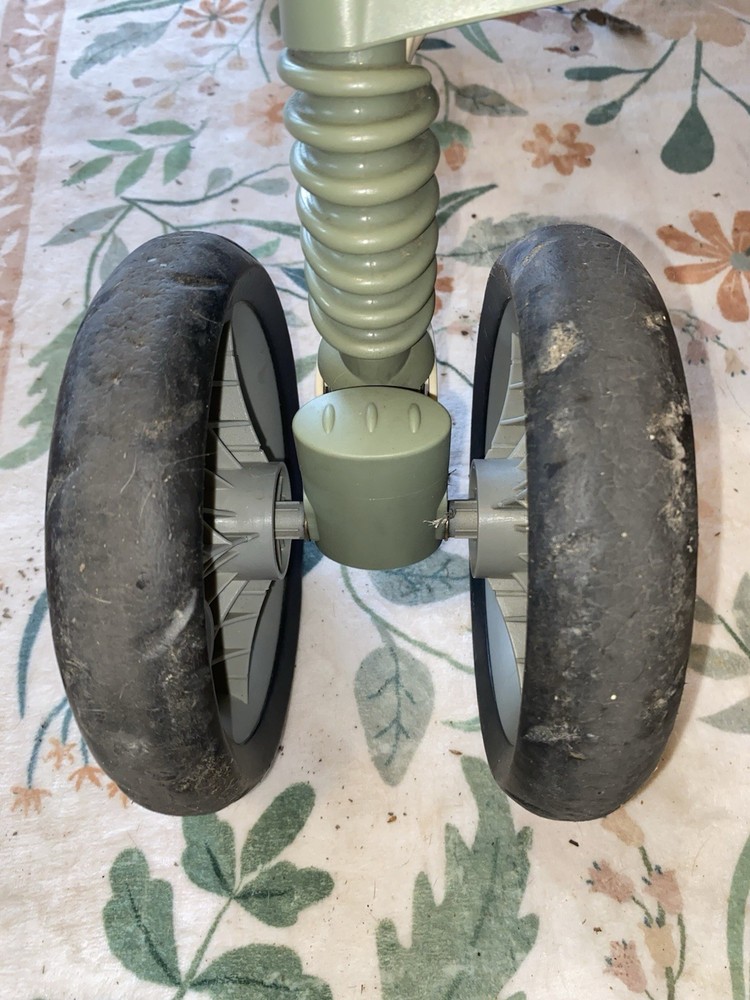 Vintage Winnie The Pooh Stroller READ DESCRIPTION