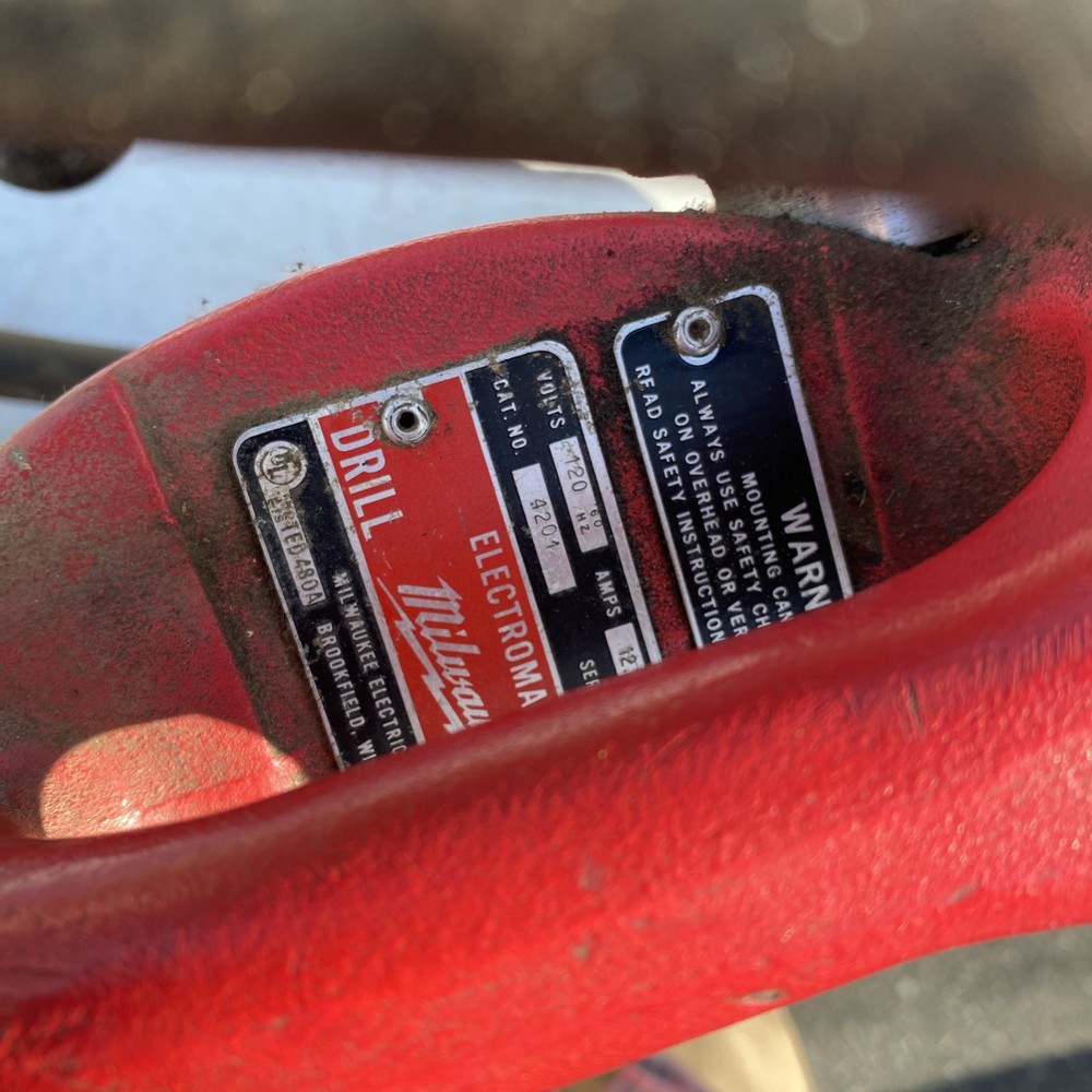 Milwaukee 4201 Magnetic Drill Press. Does Work Buying As Is